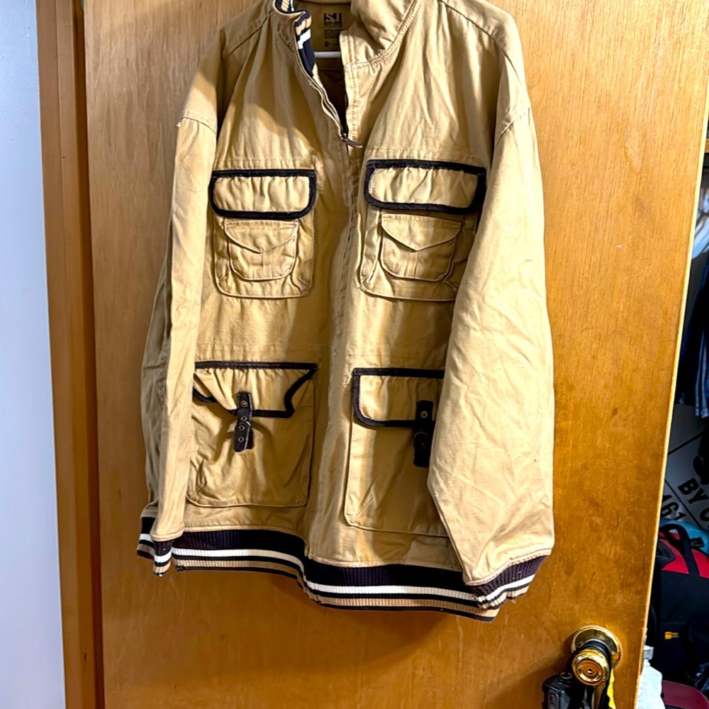 This is a men’s jacket or coat